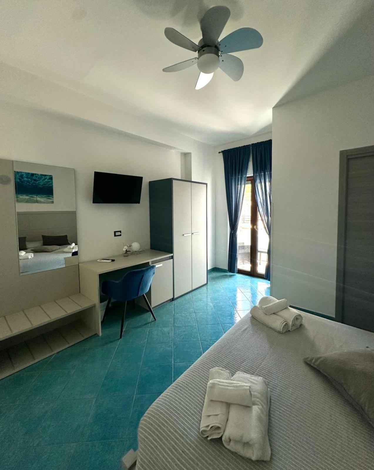 Belvedere Hotel-B&B Палинуро Екстериор снимка