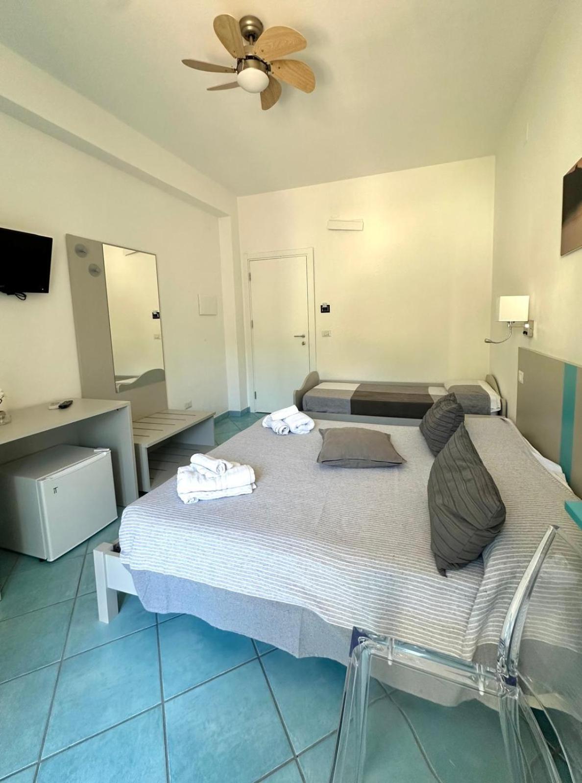 Belvedere Hotel-B&B Палинуро Екстериор снимка