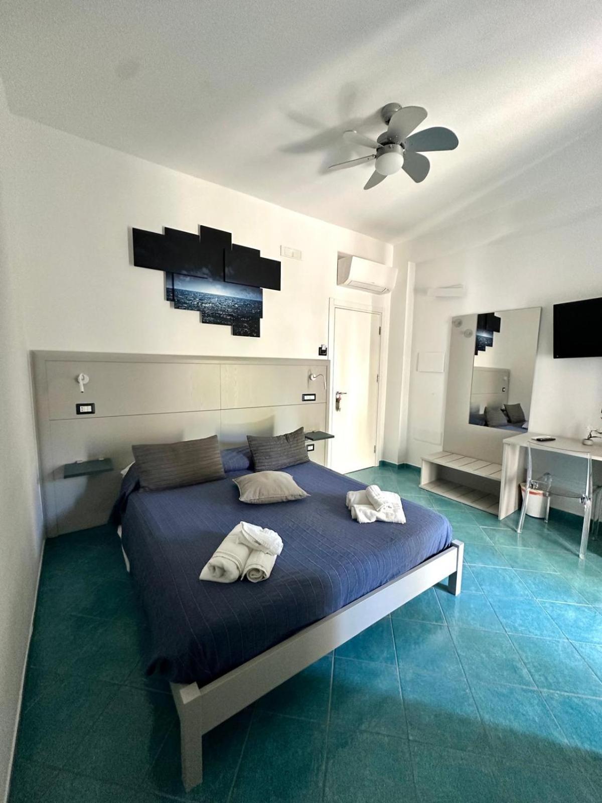Belvedere Hotel-B&B Палинуро Екстериор снимка