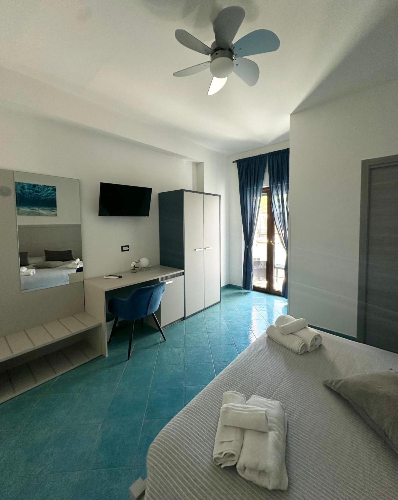 Belvedere Hotel-B&B Палинуро Екстериор снимка