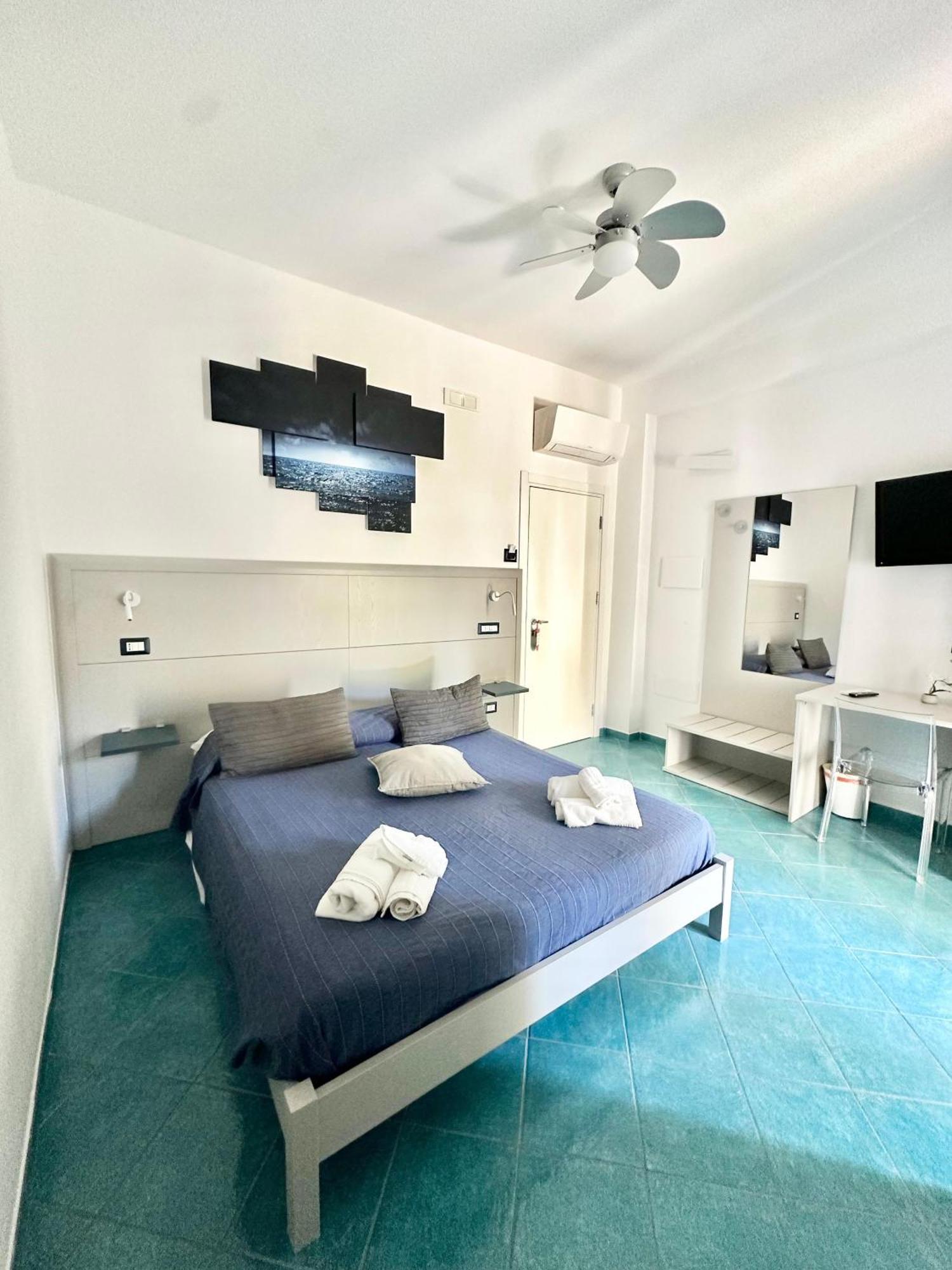 Belvedere Hotel-B&B Палинуро Екстериор снимка