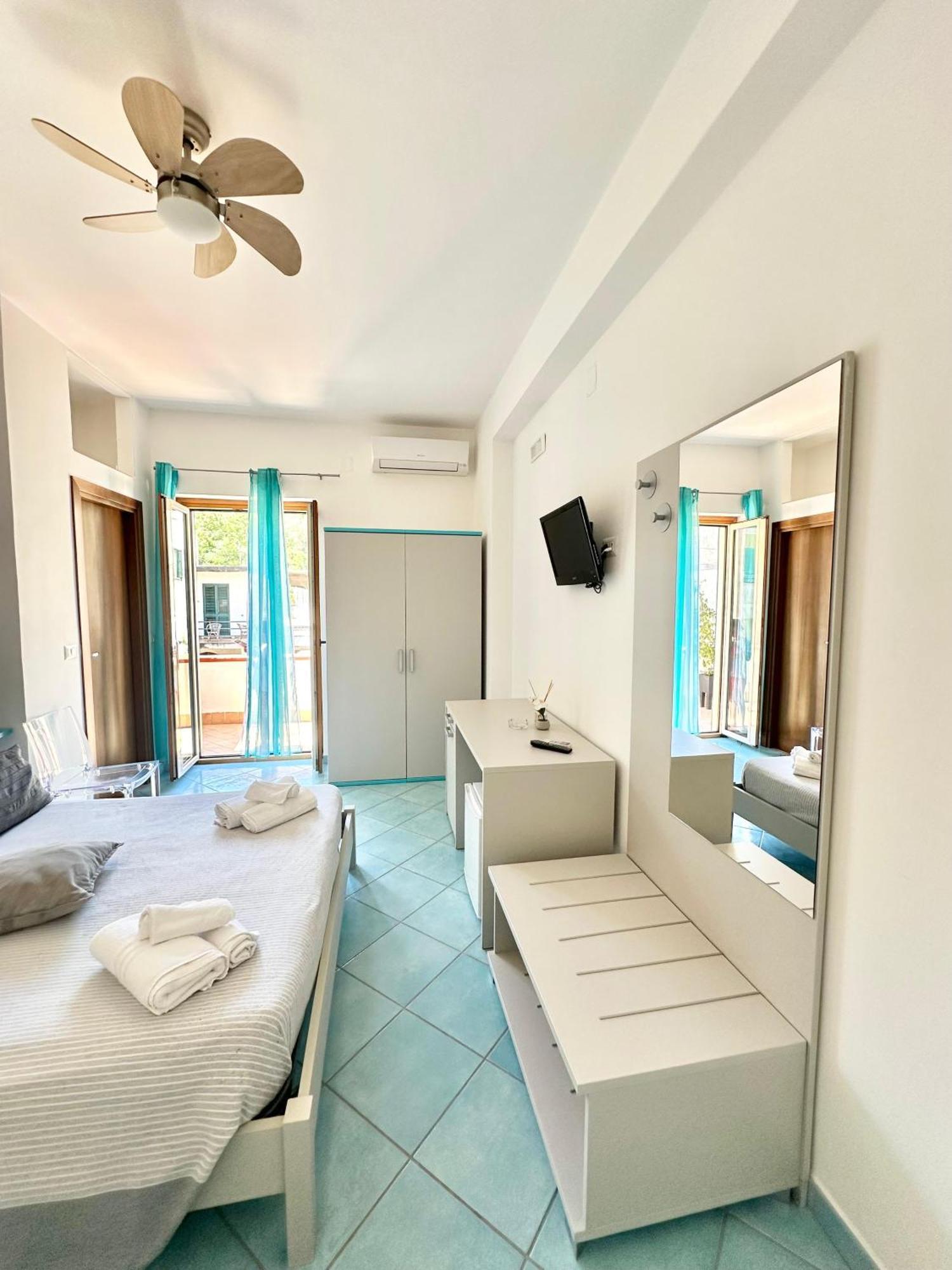 Belvedere Hotel-B&B Палинуро Екстериор снимка