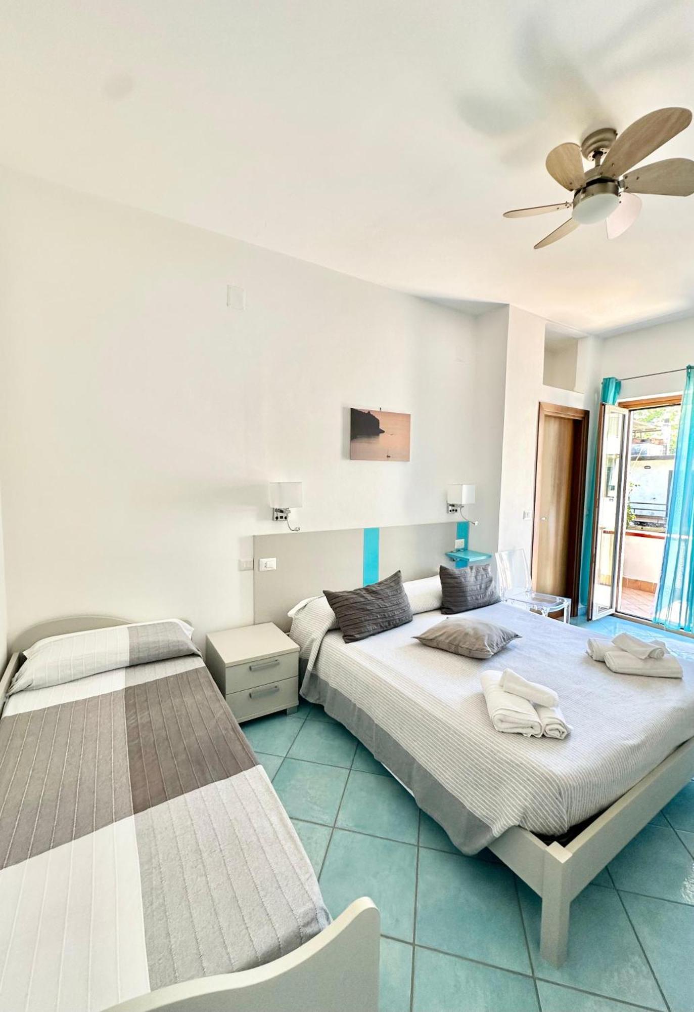 Belvedere Hotel-B&B Палинуро Екстериор снимка