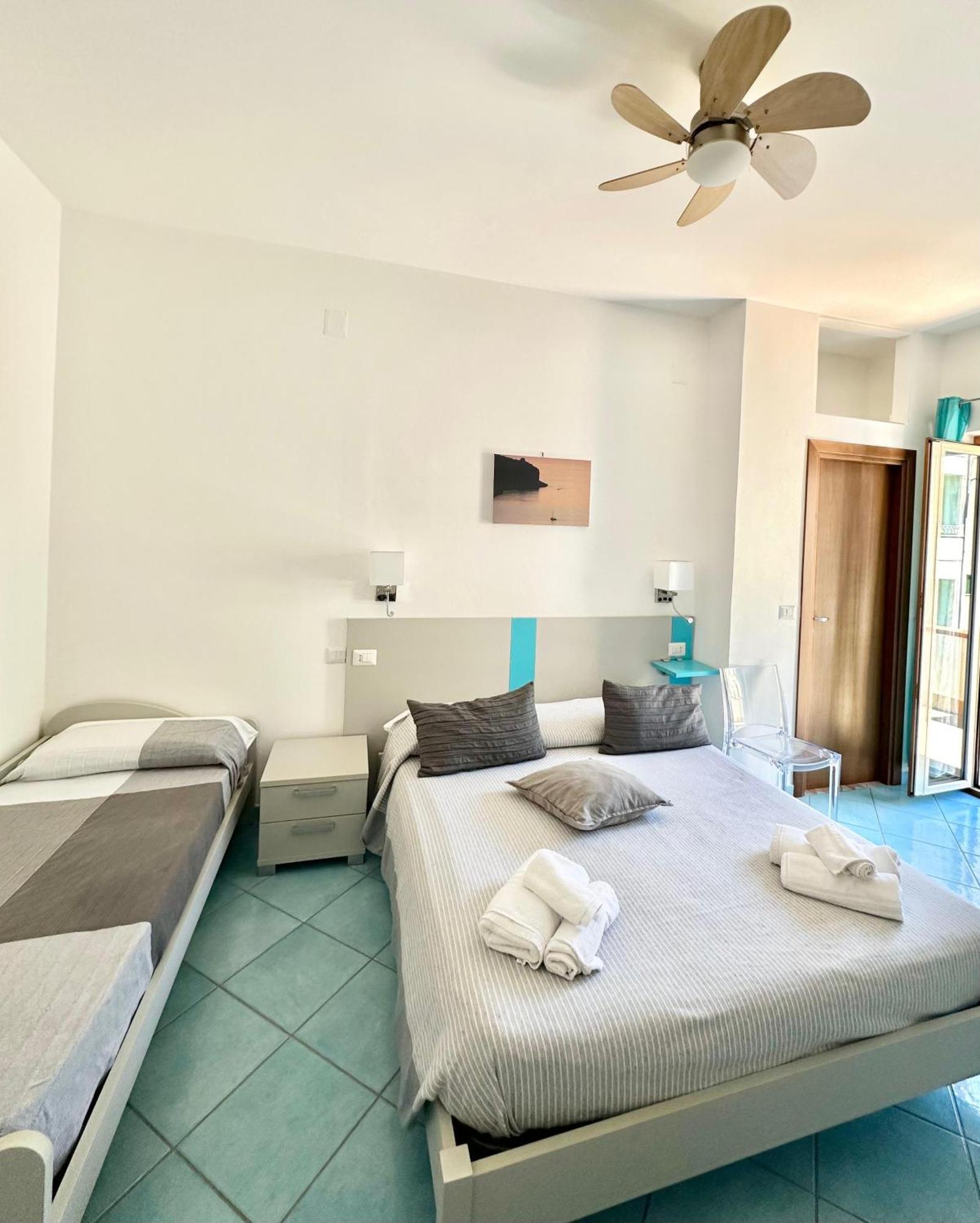 Belvedere Hotel-B&B Палинуро Екстериор снимка